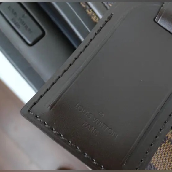 COPY - Louis Vuitton Ebene Trolley 4 Roues 70 CM Suitcase with Accessories - Picture 8 of 16